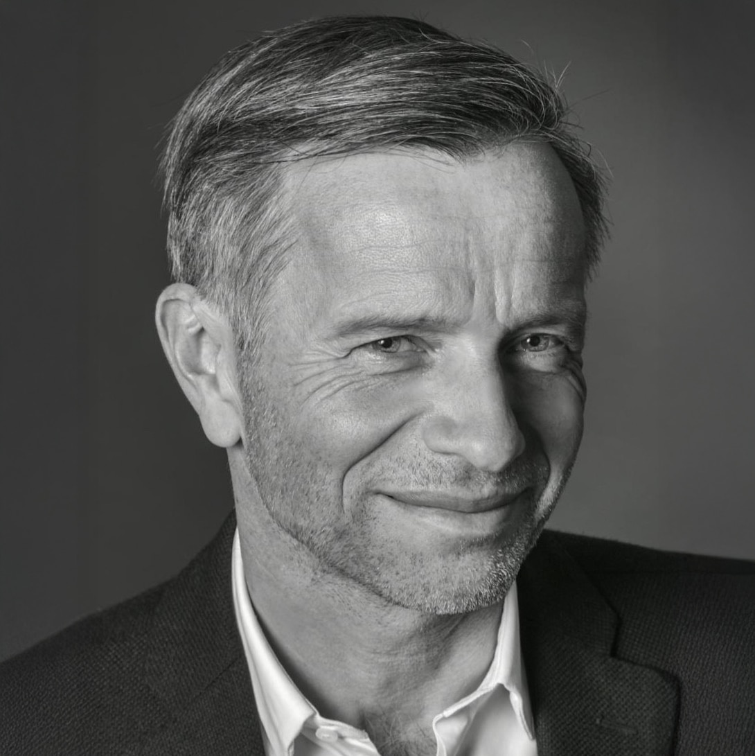 Bart Sasse photo Intelcom - Dragonfly